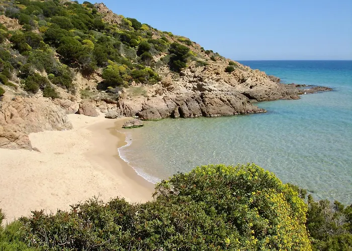 South Sardinia Holidays, 5 Minutes To Chia Apartment